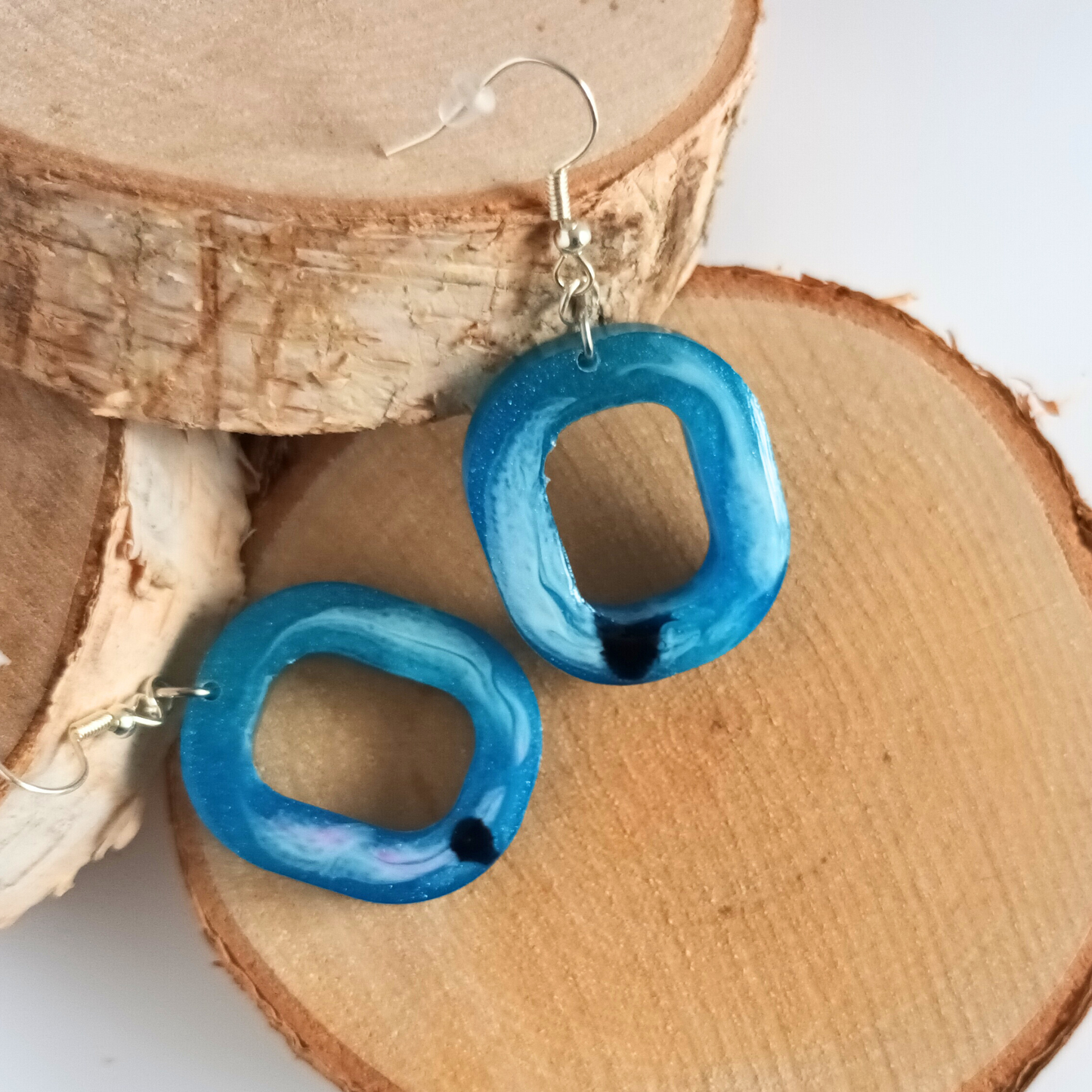 Boucles d'oreilles résine bleu turquoise marbré - Ovales arrondis effet aquarelle ultra-légers - Bijou artisanal unique fait main