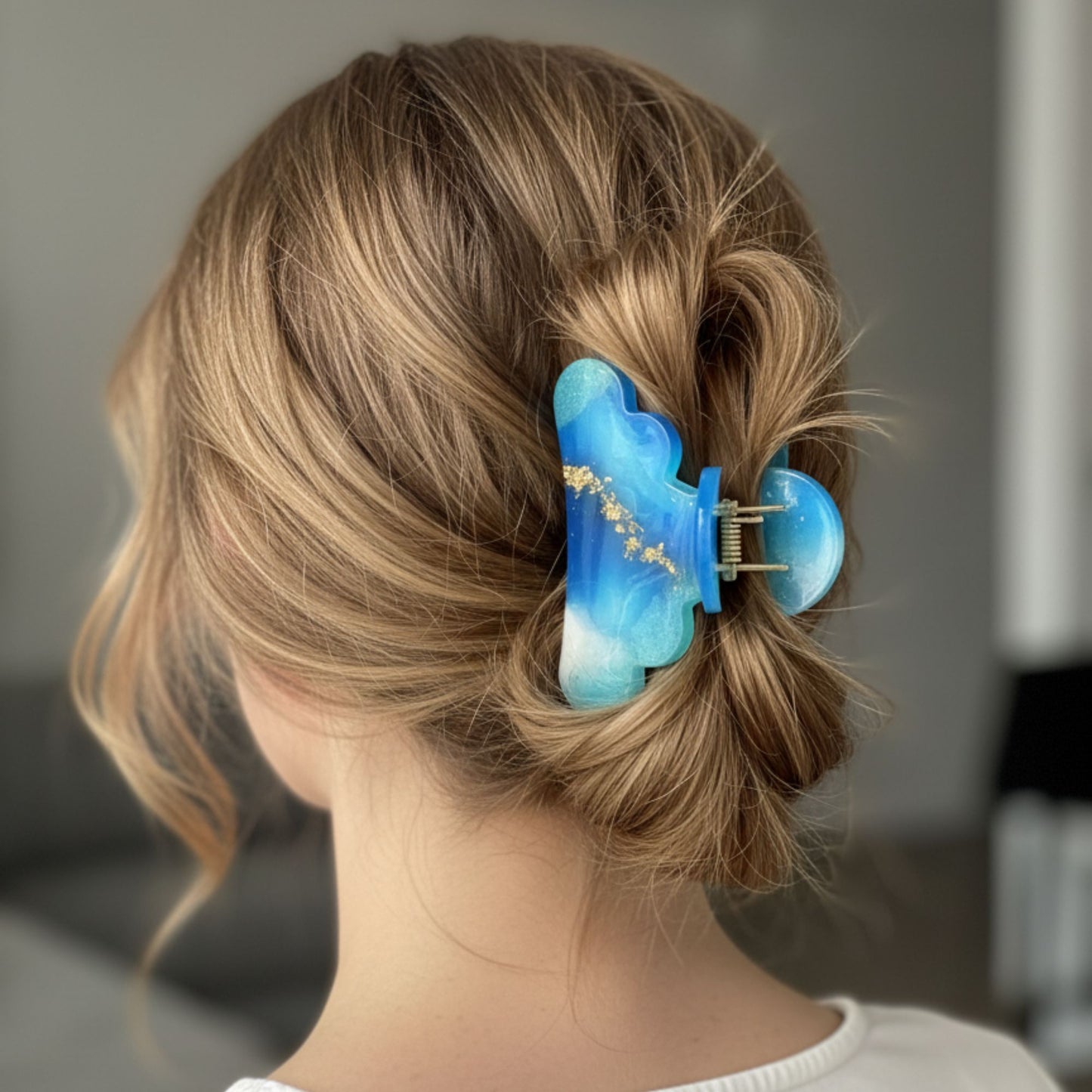 Pince Griffe Ailes d'Ange en Résine Bleu Océan et Feuilles d'Or