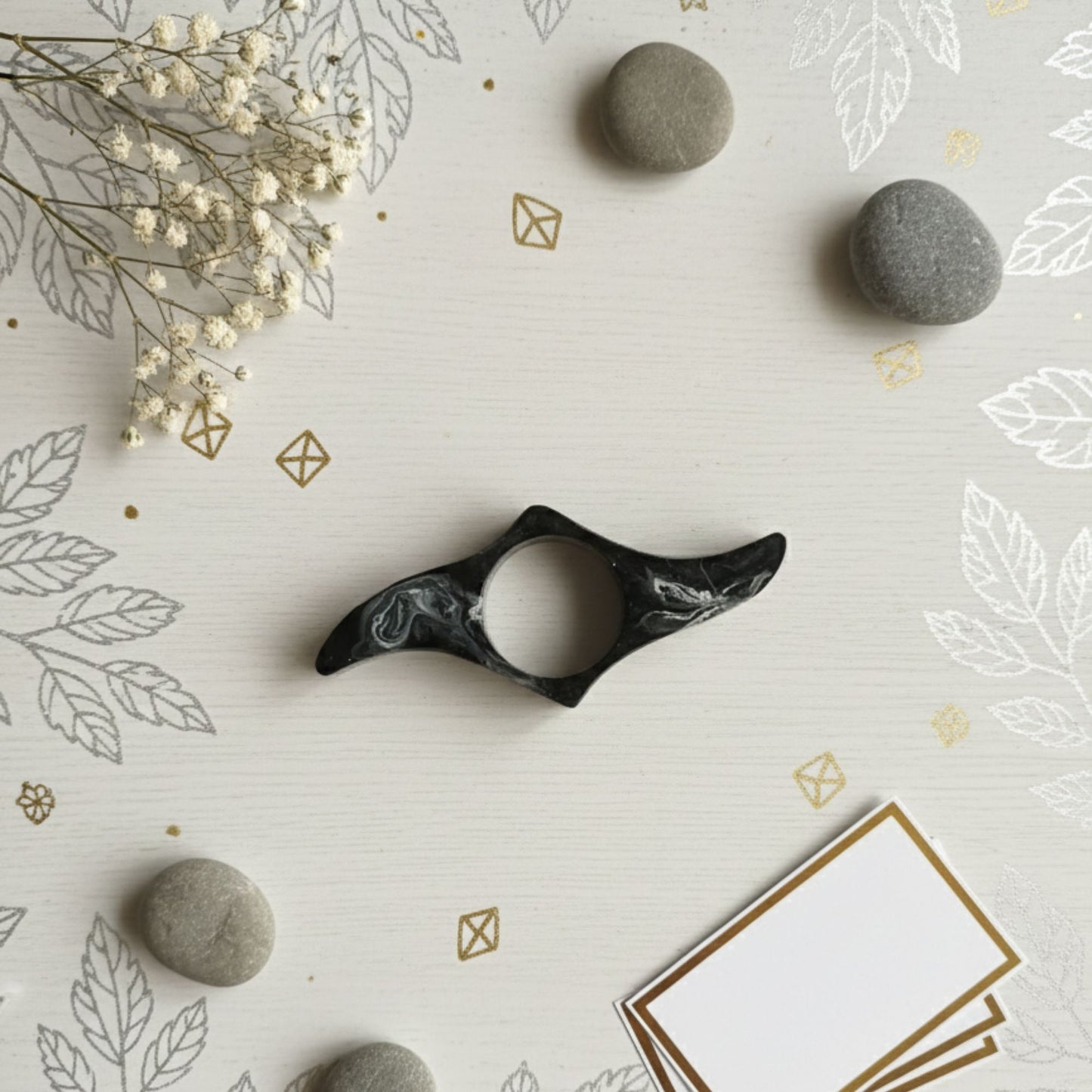 Bague de Lecture Ergonomique en Résine Marbrée Noire et Blanche