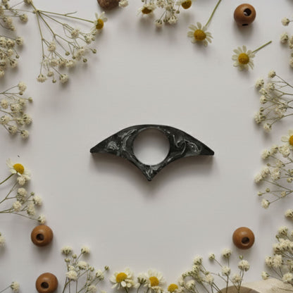 Bague de Lecture Ailée Noir Marbré - Résine Artisanale Fait Main