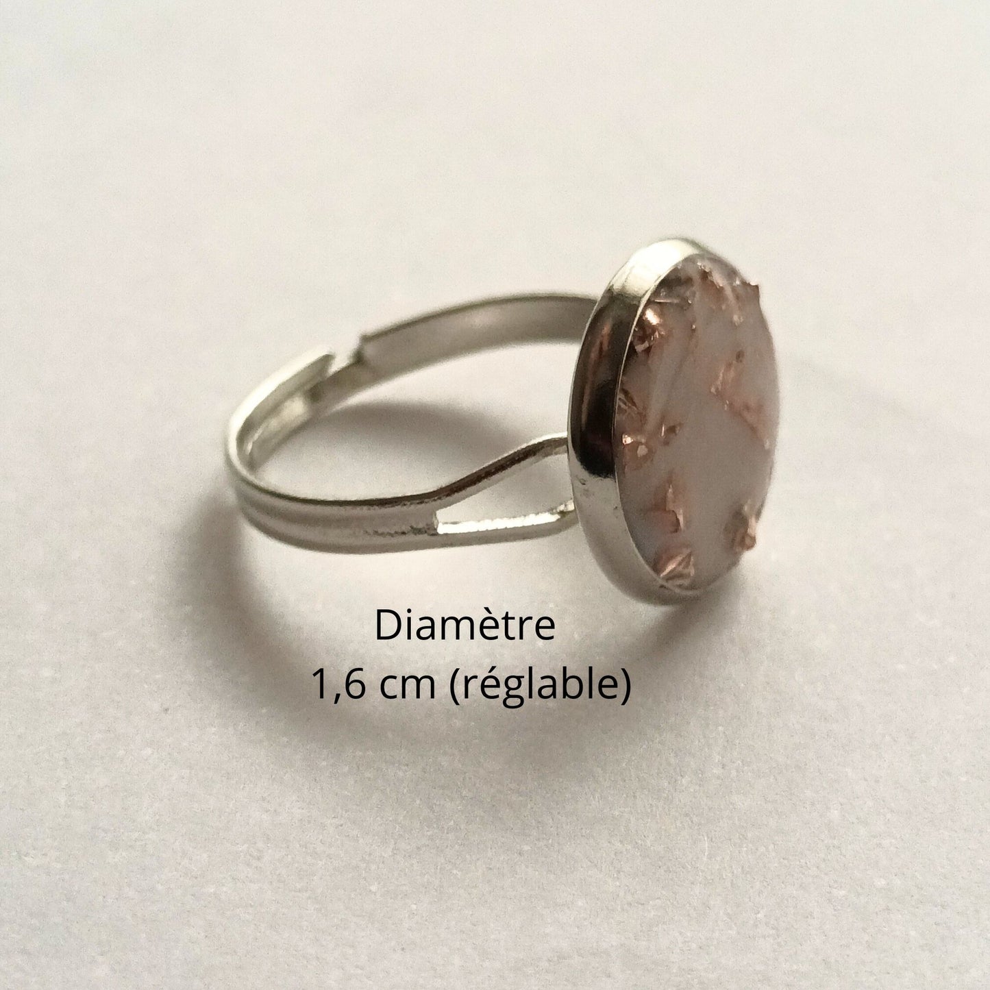 Bague Résine Nacrée et Cristaux Rose Gold- Cabochon 1,5 cm