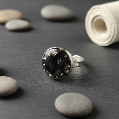 Bague Réglable Acier Inoxydable Résine Noire & Cristaux Argentés - Cabochon 1,5 cm