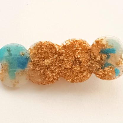 Barrette cheveux résine ronde bleu turquoise feuilles or - Accessoire luxe 5cm - Bijou artisanal unique fait main