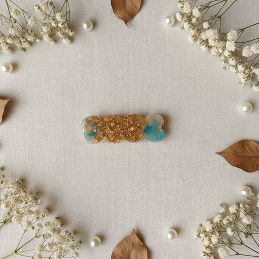 Barrette cheveux résine ronde bleu turquoise feuilles or - Accessoire luxe 5cm - Bijou artisanal unique fait main