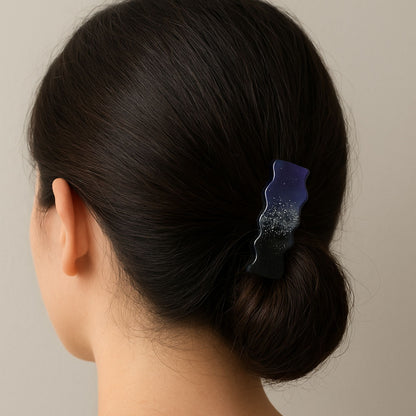 Barrette cheveux résine vagues violet noir pailleté argenté - Accessoire galaxie 6cm - Bijou artisanal unique fait main