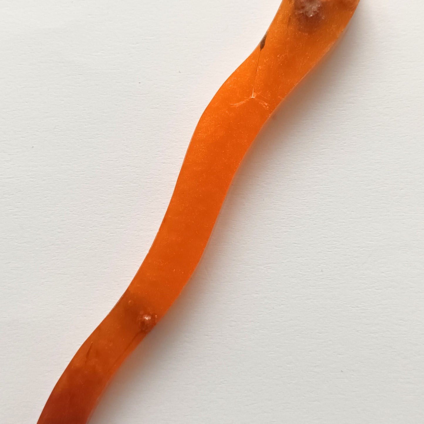 Bâton cheveux résine dégradé rouge orange doré flamme - Pic coiffure 17cm chaleureux - Accessoire artisanal unique fait main