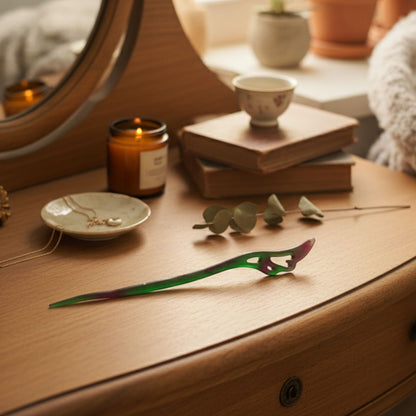 Bâton cheveux résine multicolore vert rose fleur sculpted - Pic coiffure 17cm festif - Accessoire artisanal unique fait main