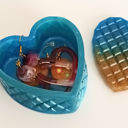 Boîte à bijoux résine océan sable pailleté - Cœur avec couvercle - Rangement artisanal unique fait main