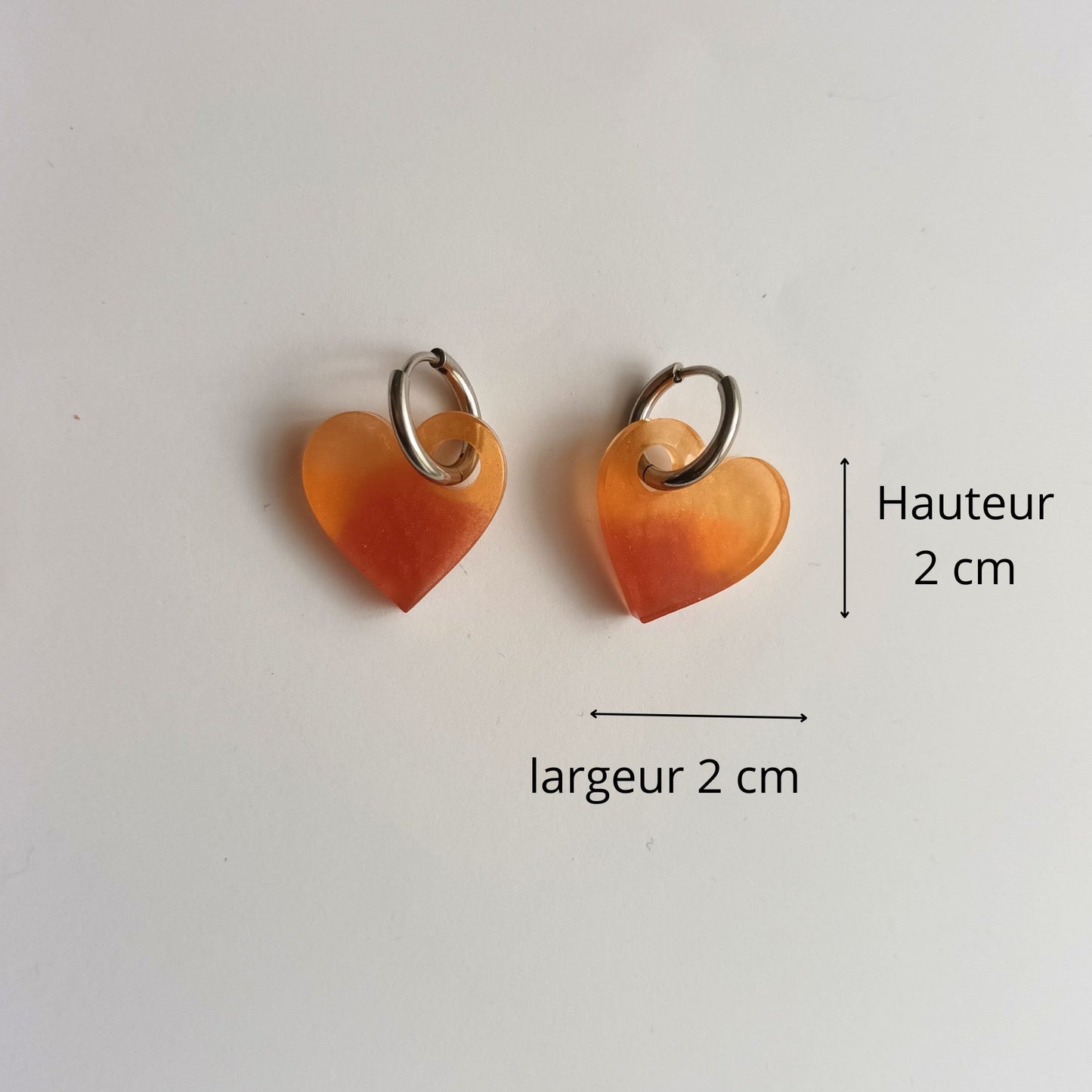 Boucles d'Oreilles Créoles Cœur Ombré en Résine - Coucher de Soleil
