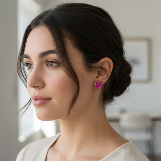 Boucles d'Oreilles Puces Rondes 1cm en Résine Rose Fuchsia Pailletée