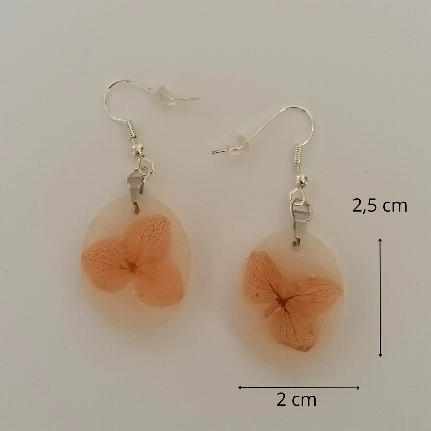 Boucles d'oreilles résine fleur séchée blanc transparent - Rondes botaniques ultra-légères - Bijou artisanal unique fait main