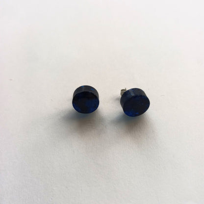 Boucles d'Oreilles Puces Cœur Bleu Pailleté - Résine Artisanale