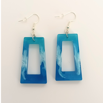 Boucles d'oreilles résine bleu turquoise blanc marbré - Rectangles effet océan ultra-légers - Bijou artisanal unique fait main