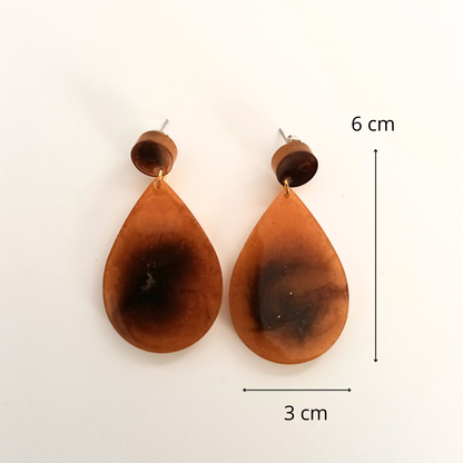 Boucles d'oreilles résine dorée pailletée gouttes fait main