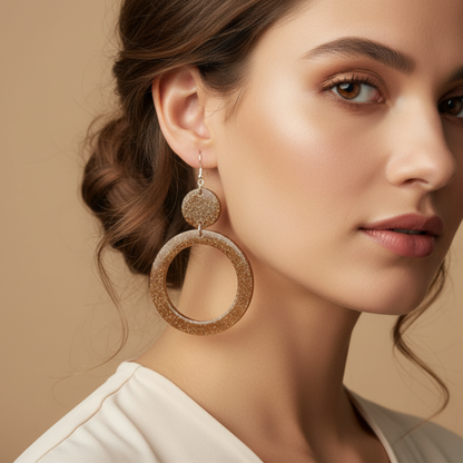 Boucles d'oreilles résine dorée pailletée - Bijou artisanal fait main