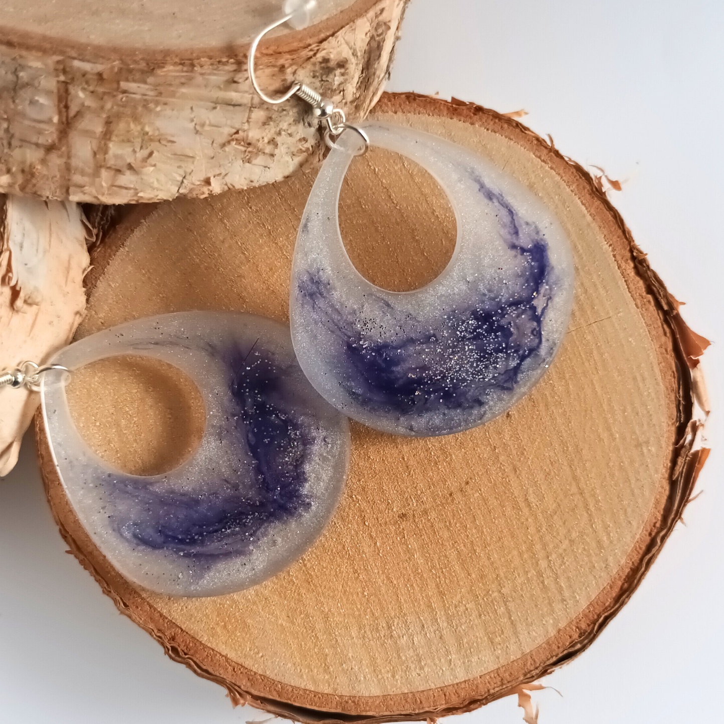 Boucles d'oreilles résine personnalisées sur mesure - Création unique à vos couleurs - Bijou artisanal fait main