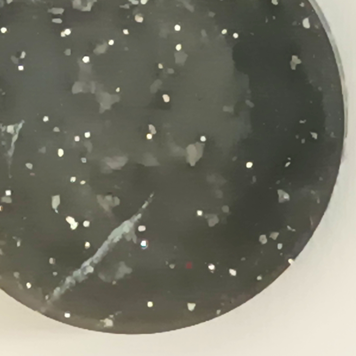 Boucles d'oreilles résine noir pailleté argenté - Gouttes effet nuit étoilée ultra-légères - Bijou artisanal unique fait main