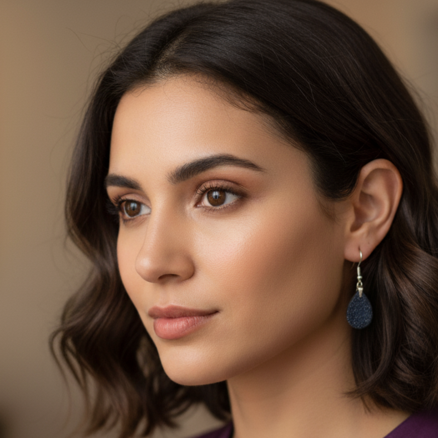 Boucles d'oreilles résine noir pailleté argenté - Gouttes effet nuit étoilée ultra-légères - Bijou artisanal unique fait main