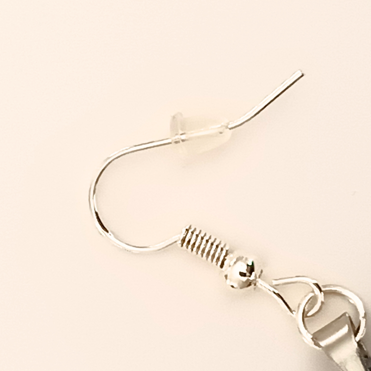 Boucles d'oreilles résine noir pailleté argenté - Gouttes effet nuit étoilée ultra-légères - Bijou artisanal unique fait main