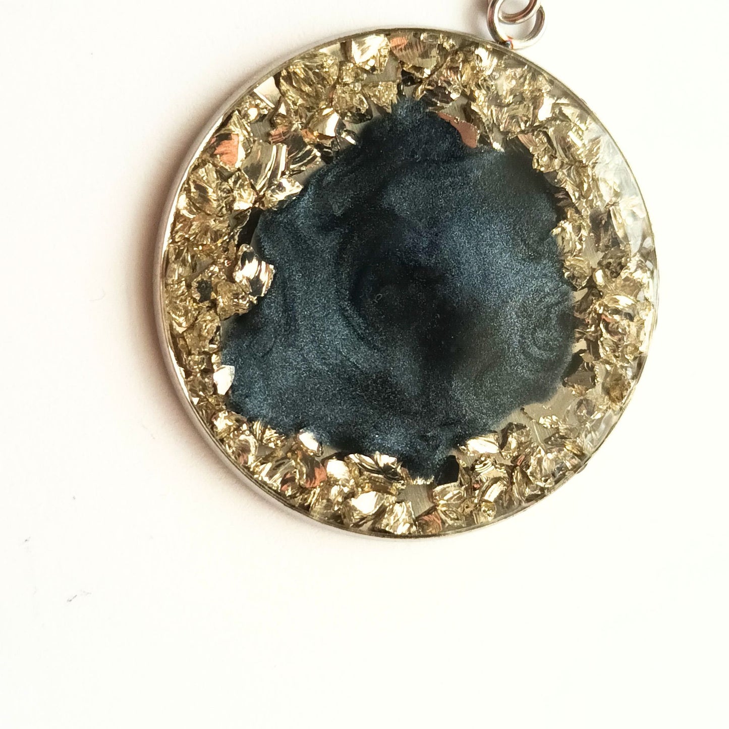 Boucles d'Oreilles Pendantes Résine Noire & Cristaux Argentés