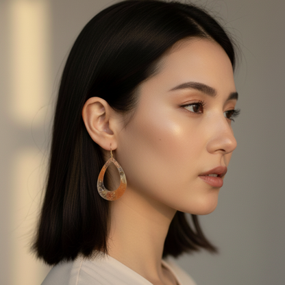 Boucles d'oreilles résine orange fleurs séchées pailleté - Gouttes botaniques ultra-légères - Bijou artisanal unique fait main