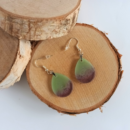 Boucles d'oreilles résine vert violet transparent pailleté - Gouttes dégradé ultra-légères - Bijou artisanal unique fait main