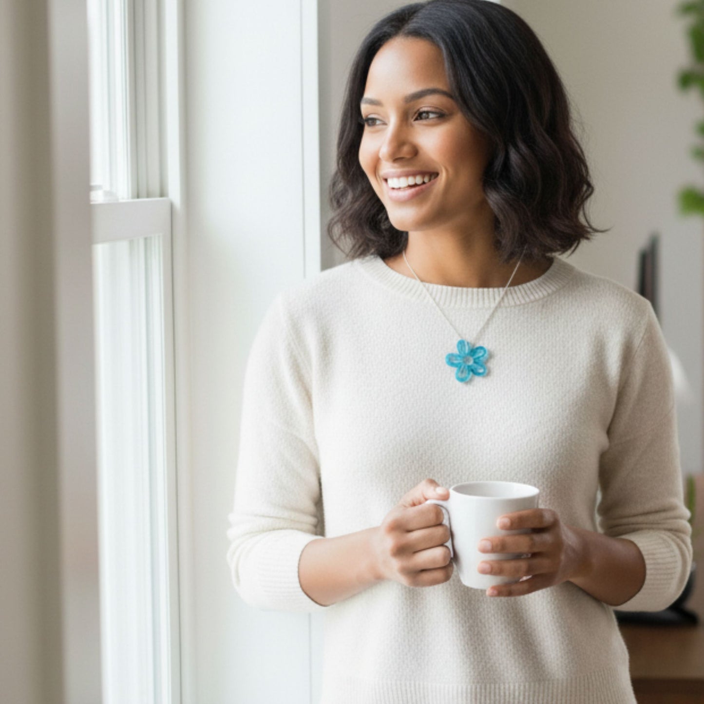 Collier pendentif résine fleur turquoise ajouré cordon blanc - Forme fleur 5 pétales ondulés - Bijou artisanal unique fait main