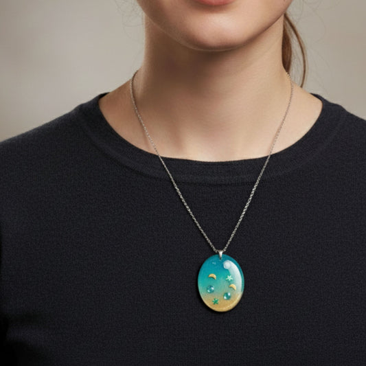 Collier pendentif résine turquoise doré étoiles lune - Ovale dégradé céleste - Bijou artisanal unique fait main