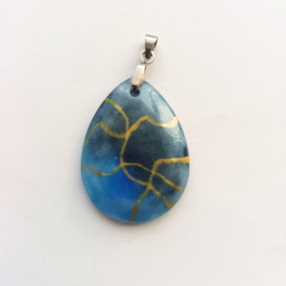 Pendentif Goutte Bleu Kintsugi Doré - Résine Artisanale avec Chaîne