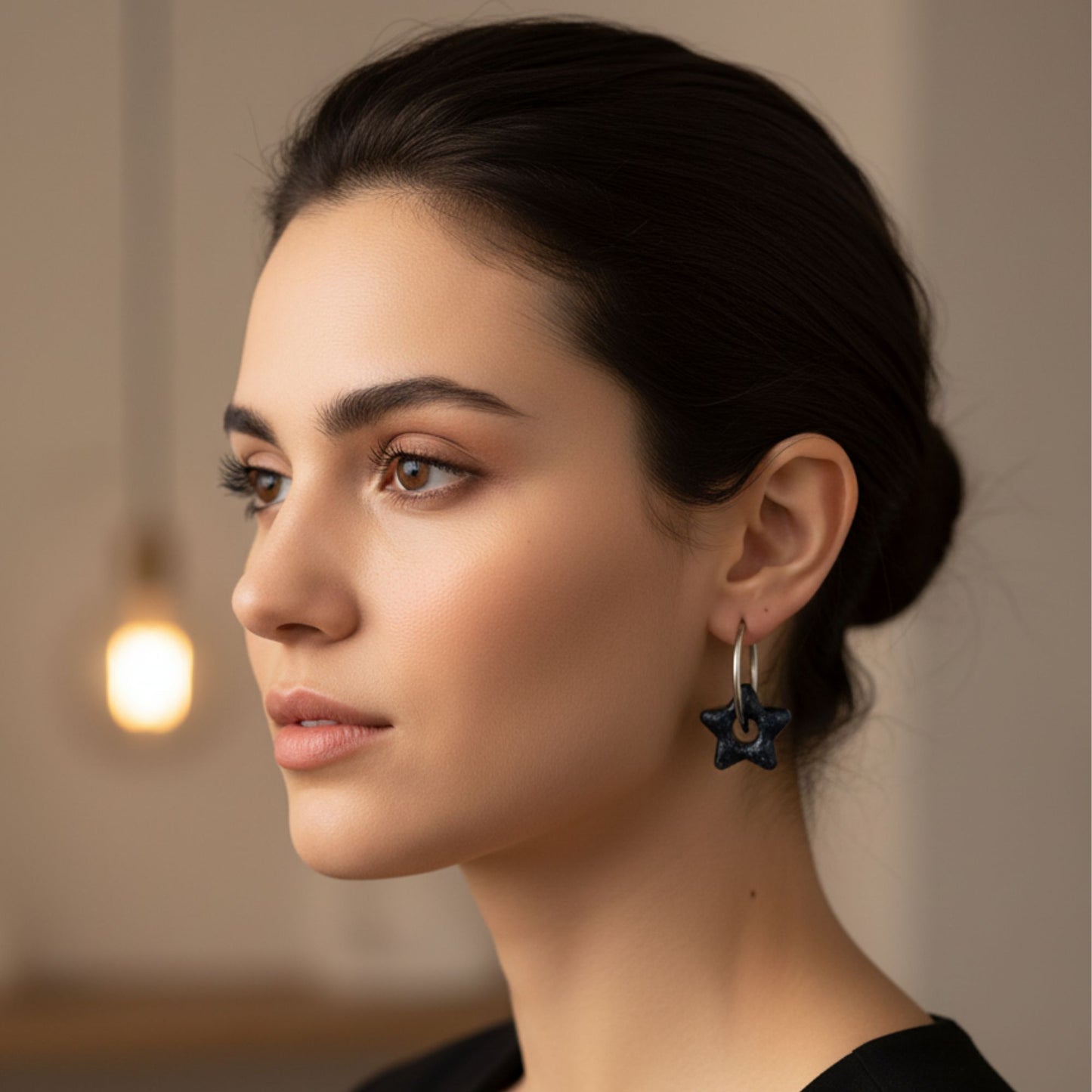 Lot 2 breloques résine étoiles noir pailleté multicolore - Pendentifs DIY créatifs - Accessoires artisanaux uniques faits main