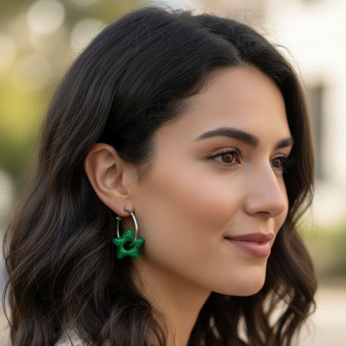 Lot 2 breloques résine étoiles vert émeraude pailleté - Pendentifs DIY festifs - Accessoires artisanaux uniques faits main