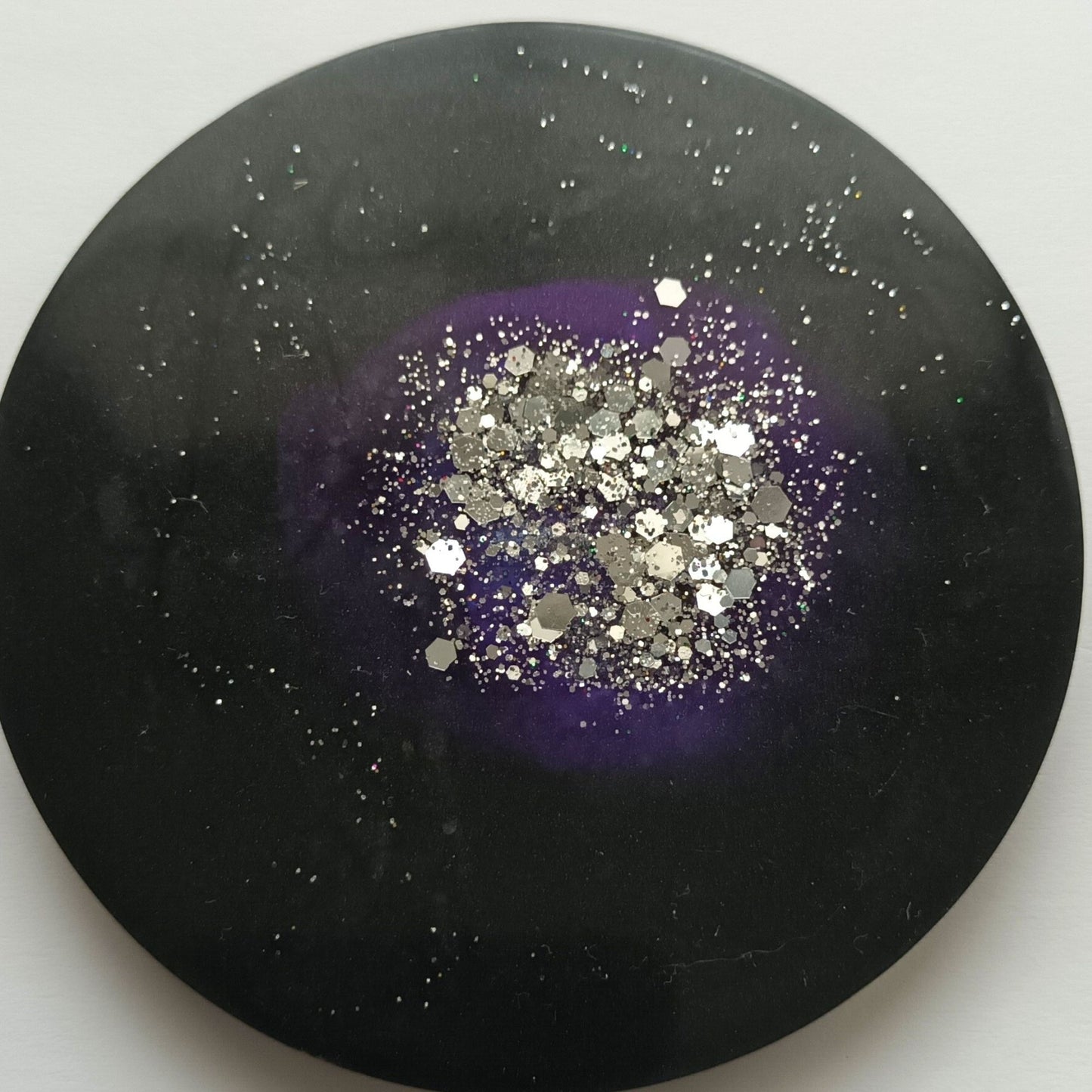 Lot 2 dessous de verre résine galaxie noir violet pailleté argenté - Ronds 8cm cosmiques - Accessoires artisanaux uniques faits main