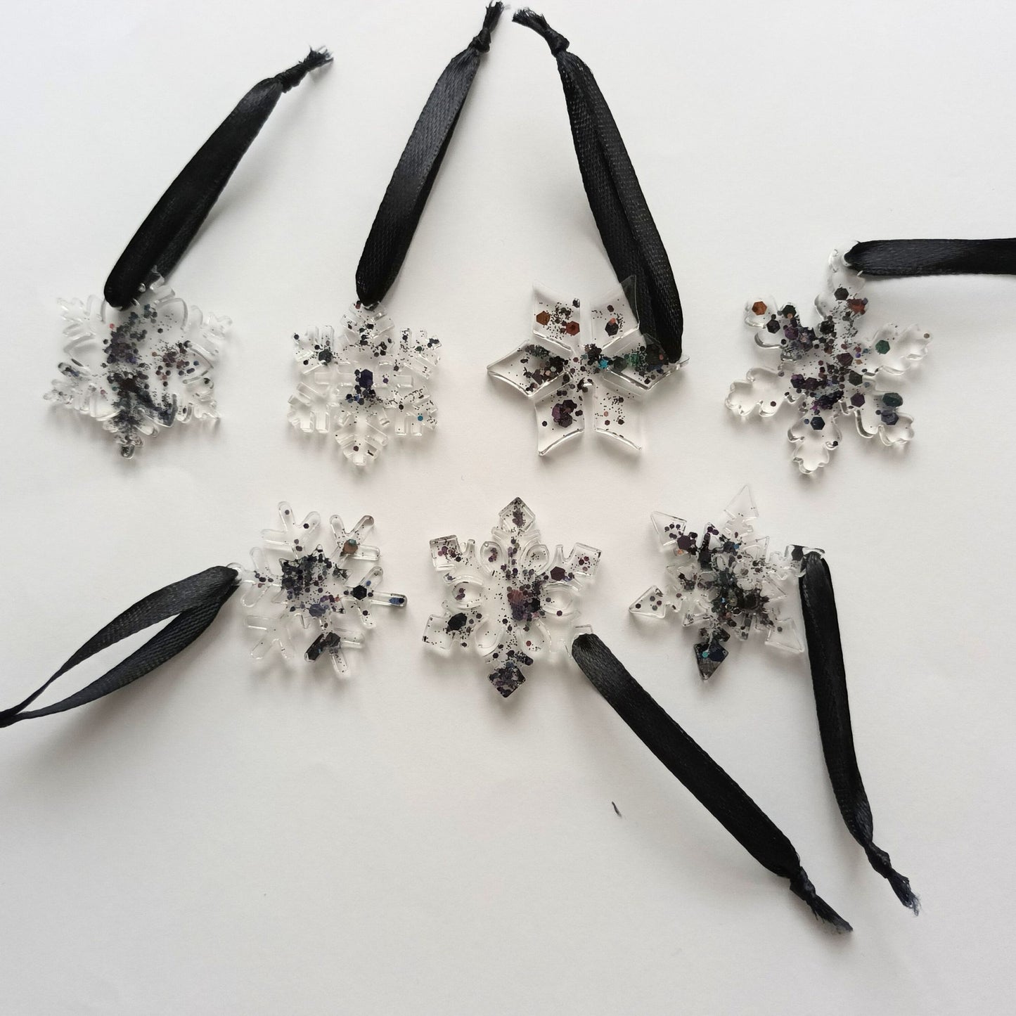 Lot de 7 Suspensions Flocon de Neige en Résine Transparente "Nuit Étoilée"