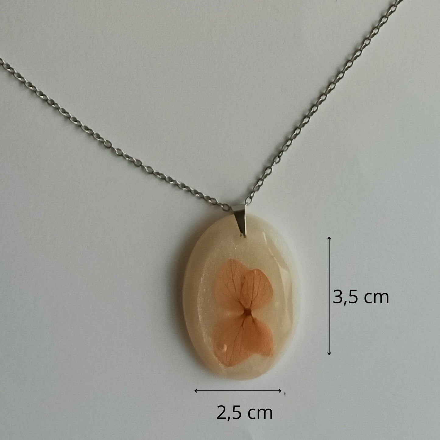 Collier pendentif résine fleur séchée nacré - Ovale mica nacré botanique - Bijou artisanal unique fait main