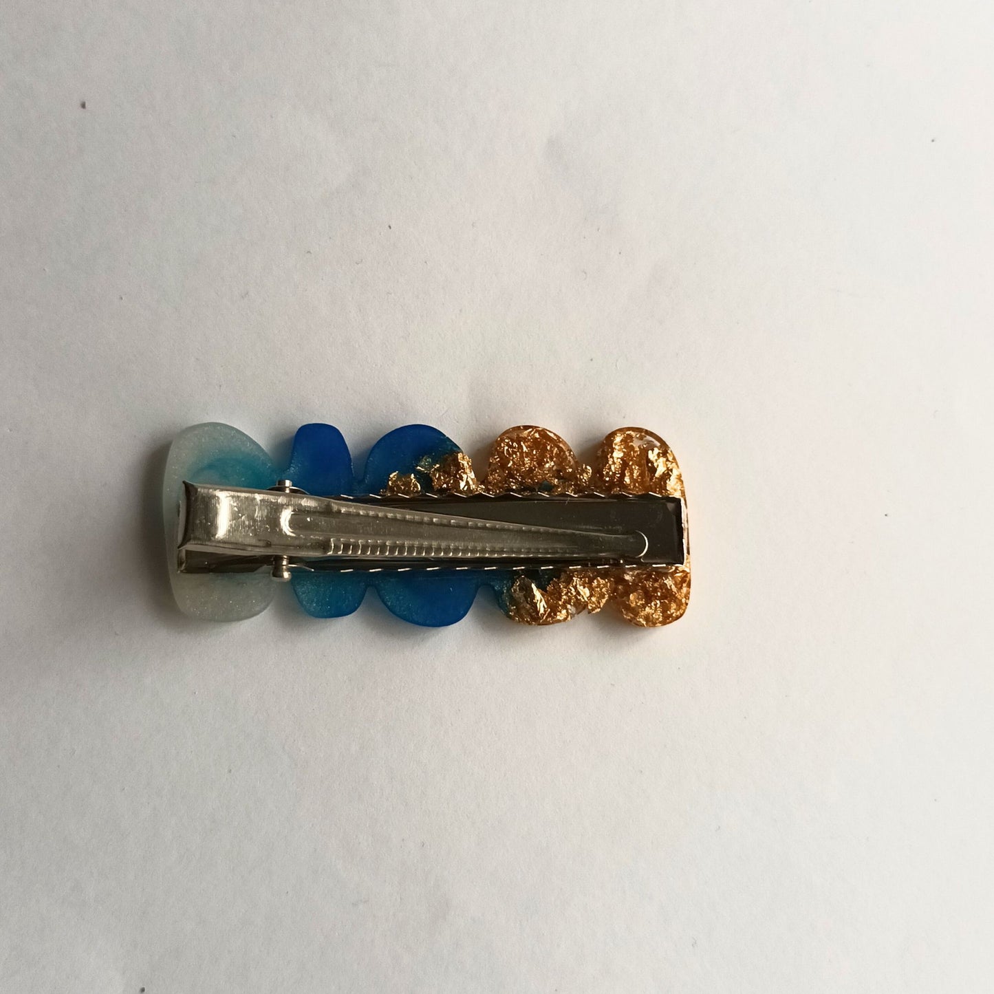 Pince à Cheveux Plate Bicolore Résine Bleu, Blanc & Feuille d'Or