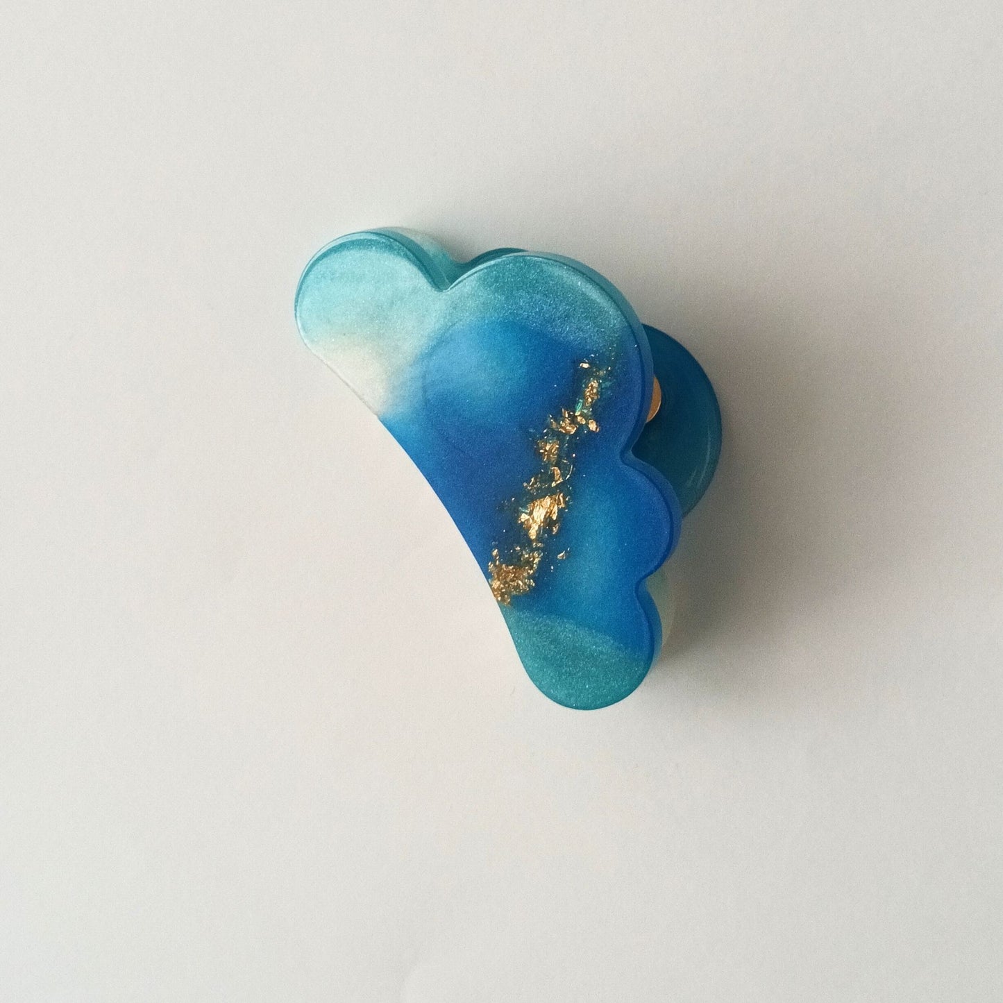 Pince Griffe Ailes d'Ange en Résine Bleu Océan et Feuilles d'Or