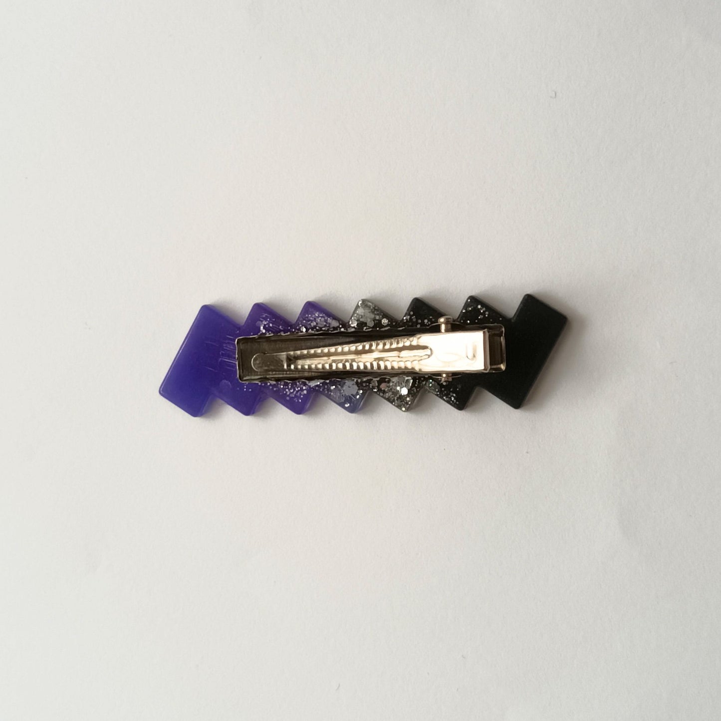 Pince Plate Zig-Zag Bicolore Résine Violet et Gris Étoilé