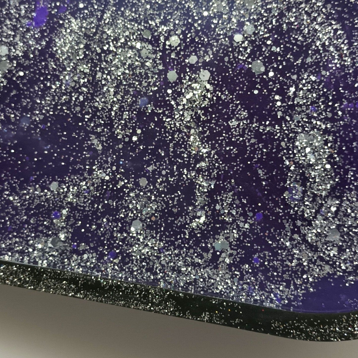 Vide-poche résine galaxie violet noir pailleté - Plateau ovale 18cm cosmique - Accessoire artisanal unique fait main